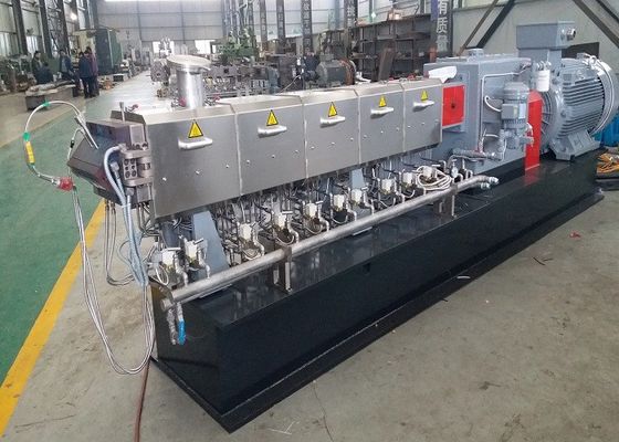 Max 1800rpm/M Extrusion Machine , Twin Screw Compounding Extruder Custom Color